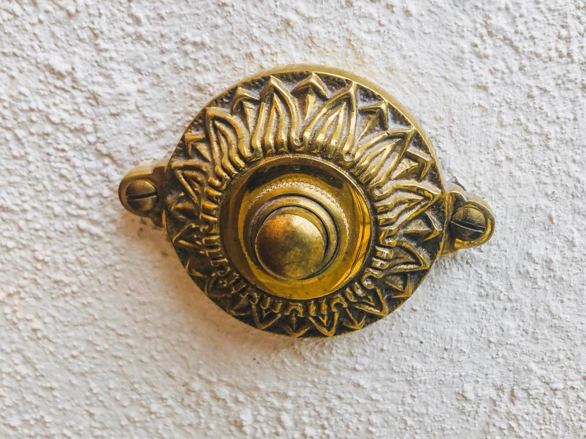 Gehobenes Ambiente In Historischer Wohnung Walting エクステリア 写真