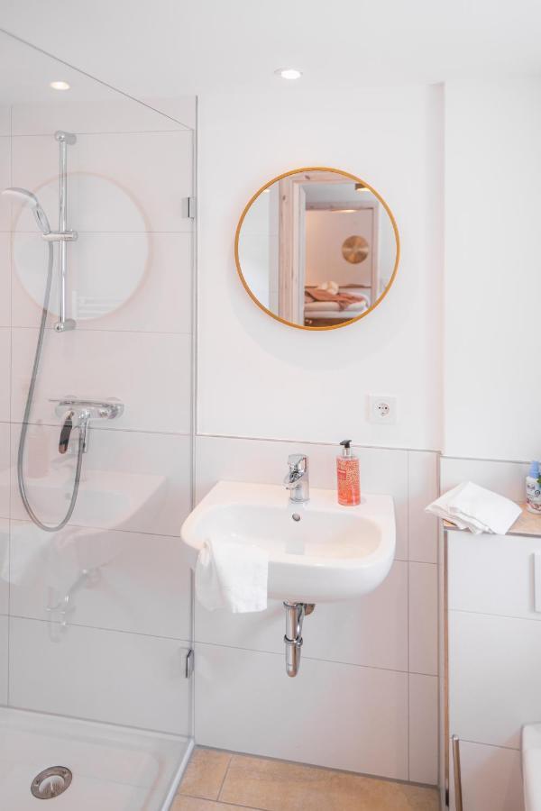 Gehobenes Ambiente In Historischer Wohnung Walting エクステリア 写真