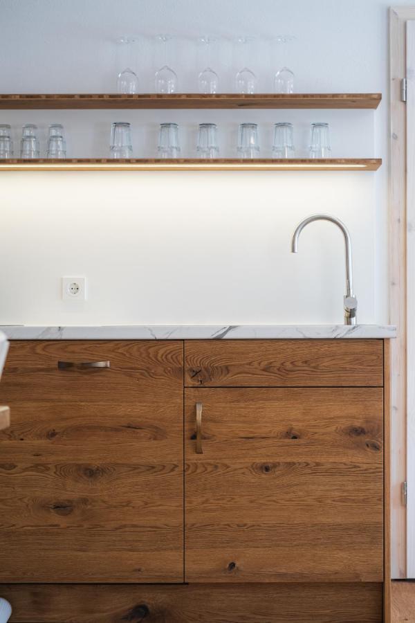 Gehobenes Ambiente In Historischer Wohnung Walting エクステリア 写真