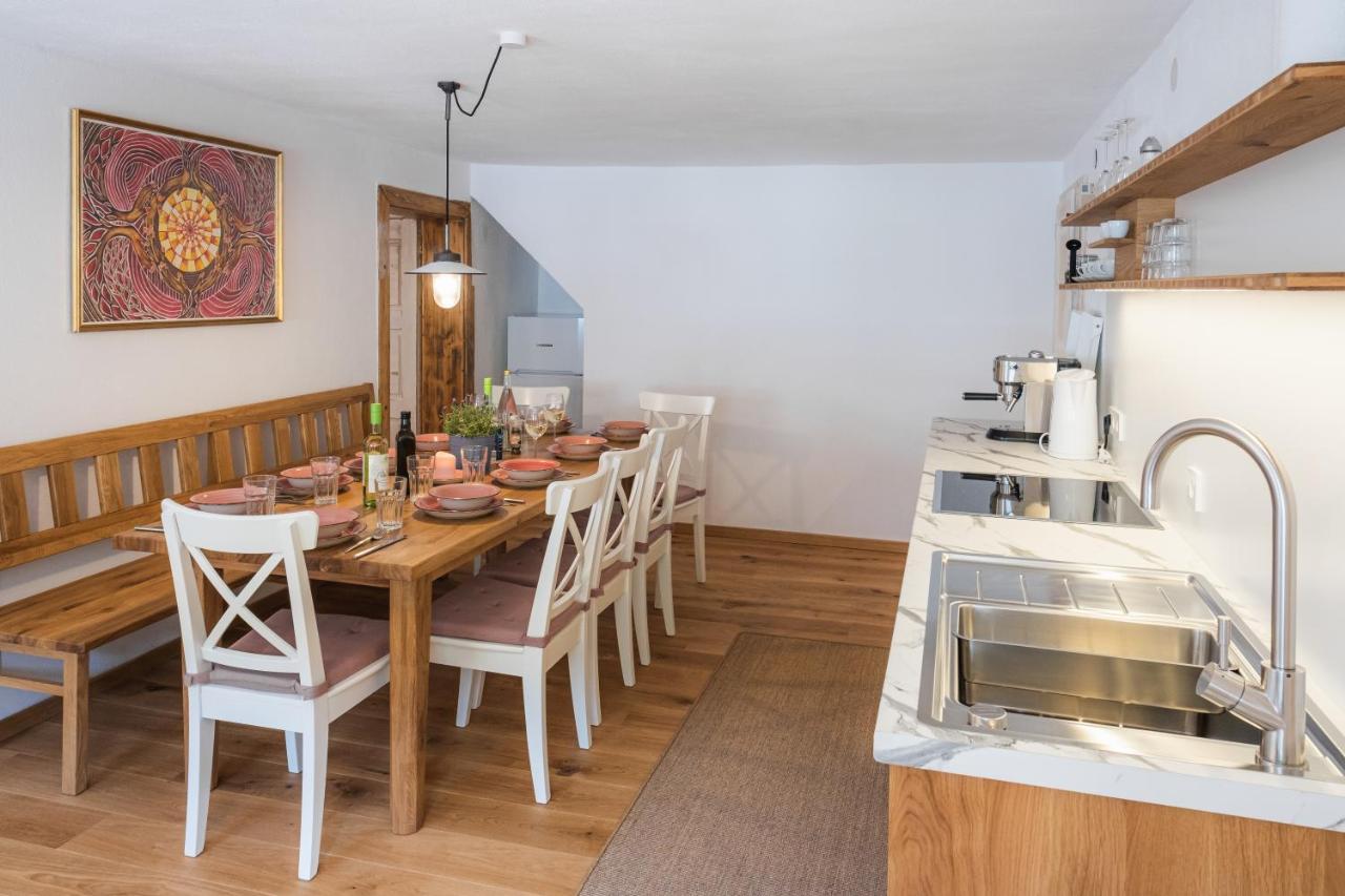 Gehobenes Ambiente In Historischer Wohnung Walting エクステリア 写真