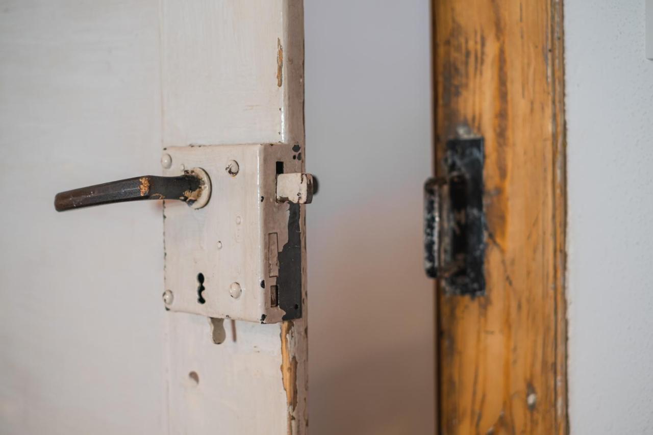 Gehobenes Ambiente In Historischer Wohnung Walting エクステリア 写真